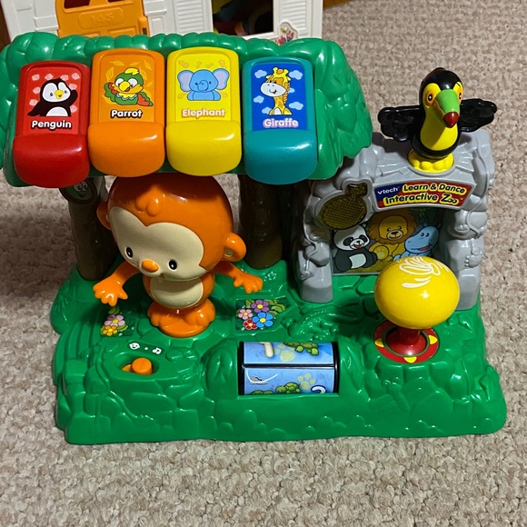 vtech Other - Vtech Learn & Dance Interactive Zoo